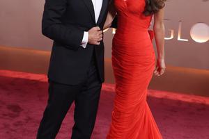 FOTO: Celebrity dame su se baš skockale za dodjelu Zlatnih globusa. Evo najboljih outfita