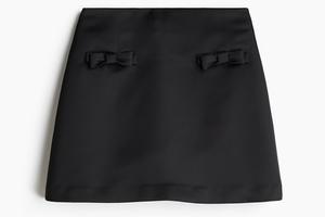 FOTO: Mašne nam još nisu dosadile, a najbolje komade s ovim detaljem kupujemo u H&M-u