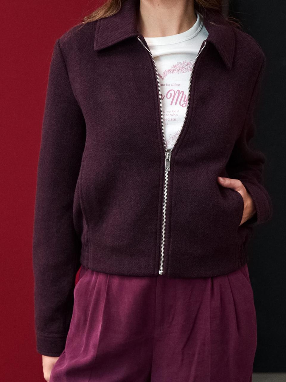 FOTO: Najljepše bordo jakne iz Sinsay ponude, ne možemo stati samo na jednoj