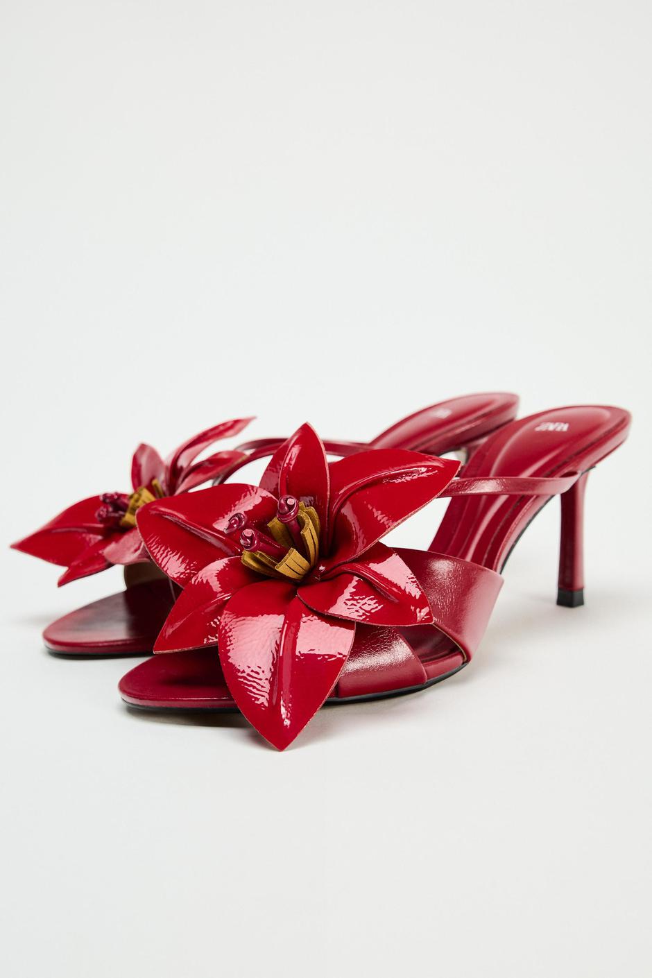 Foto: Zara sandale s cvijećem u crvenoj boji | Autor: Zara