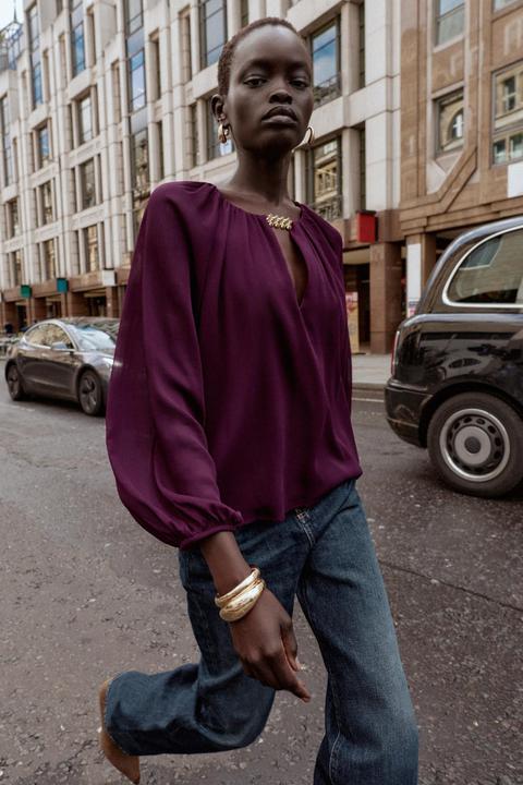 FOTO: U svakom ormaru ima mjesta za još jednu lijepu bluzu. Biramo između ovih 15 iz high streeta