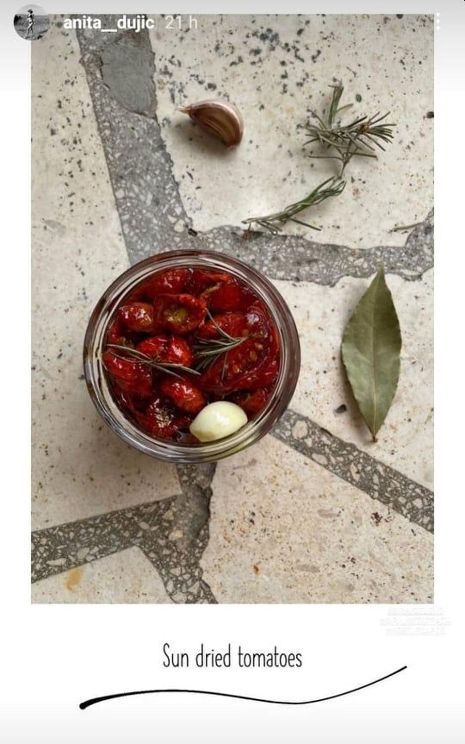 Sušene rajčice u staklenci prema receptu Anite Dujić | Autor: Instagram@lejla.fili