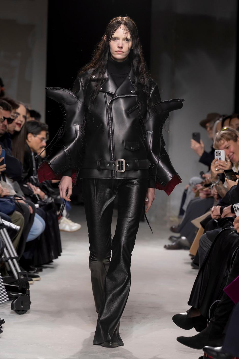  | Autor: Junya Watanabe