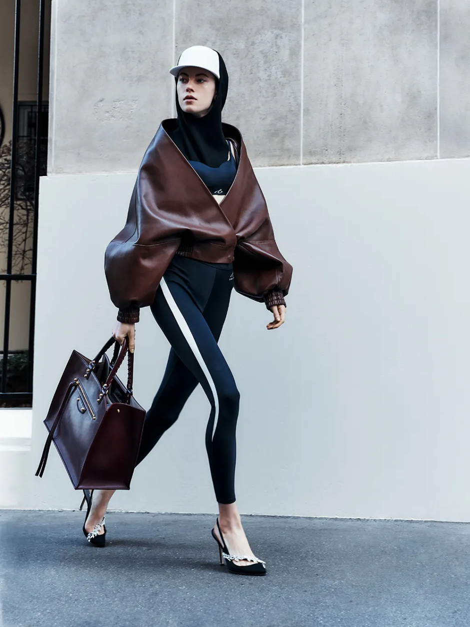  | Autor: Balenciaga x Manolo Blahnik