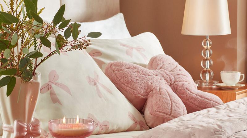 Girly vibe: Najsla&dstrok;i komplet posteljine, s ma&scaron;nicama i u obliku ma&scaron;nica (!) smo prona&scaron;li u Pepcu