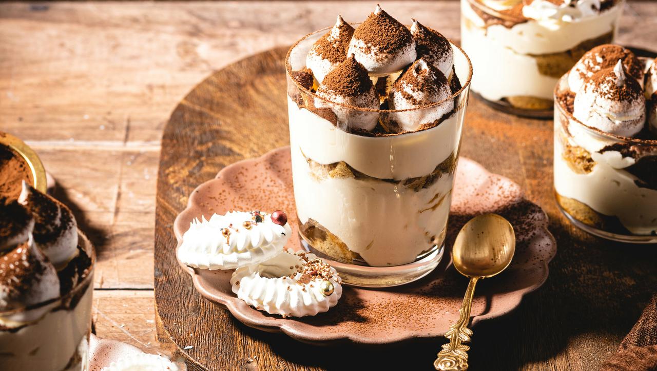 Tiramisu s jabukama