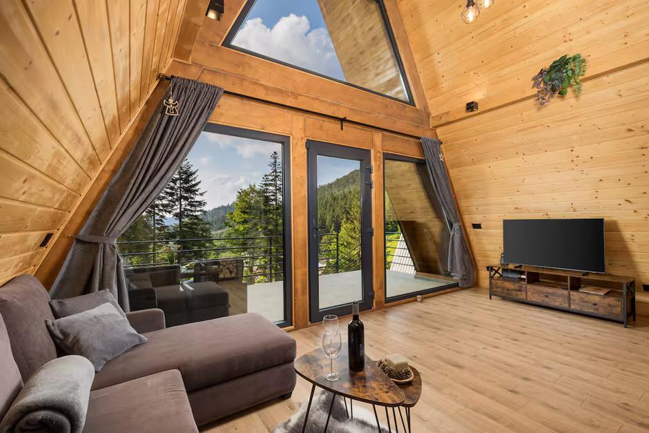  | Autor: Airbnb/Gorska bajka – Holiday Home & SPA Tisa