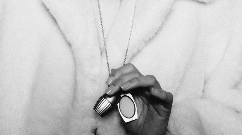 Zara je još jednom podignula ljestvicu svojim parfemima. Sada ima i čvrsti parfem koji nosimo kao ogrlicu