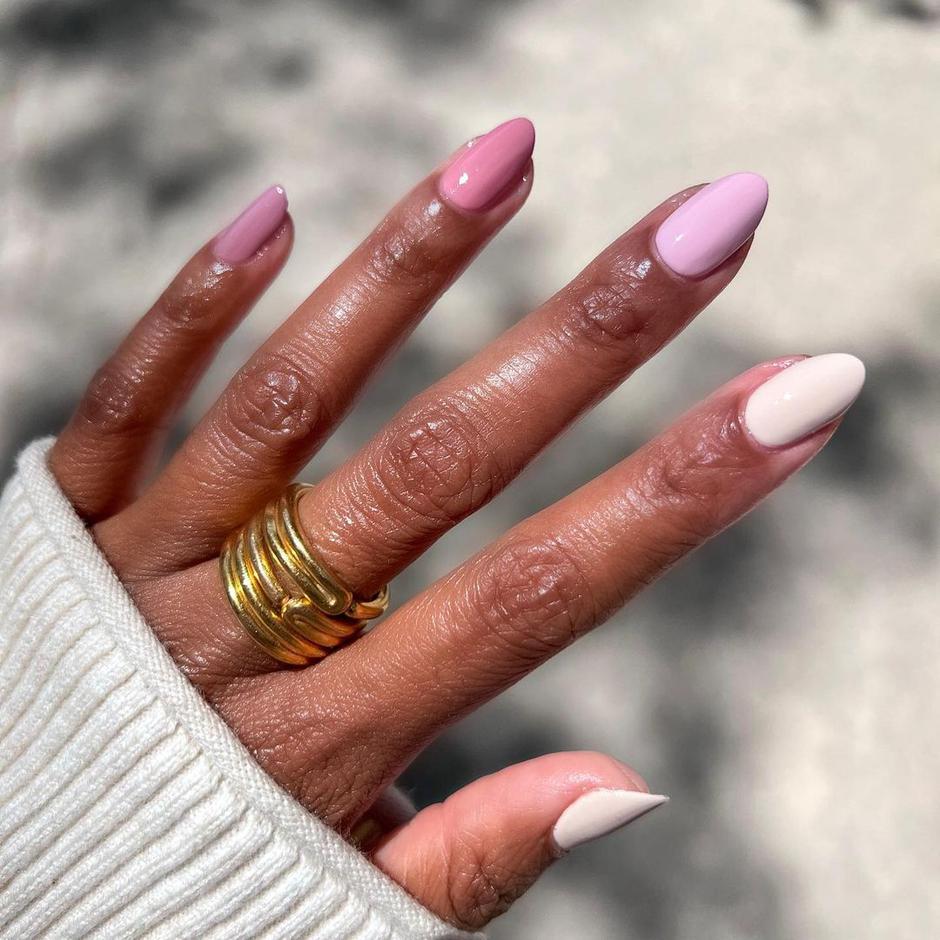 pastelni nokti | Autor: Instagram @themaniclub