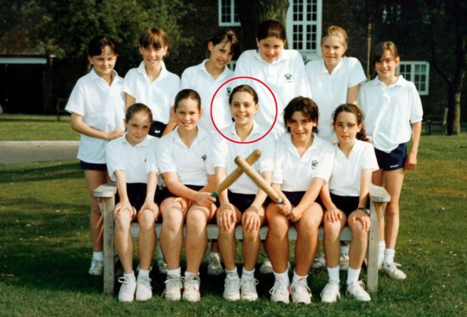 Kate Middleton u školskim danima | Autor: Profimedia / @salmahayek Instagram