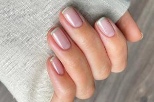 FOTO: Ove jednostavne manikure divne su na kratkim noktima. Klasičarke će ih obožavati