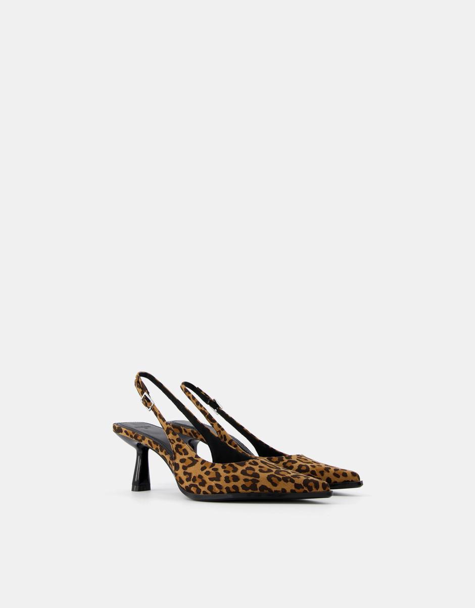 Foto: Bershka, cipele s leopard uzorkom (25,99 eura) | Autor: 