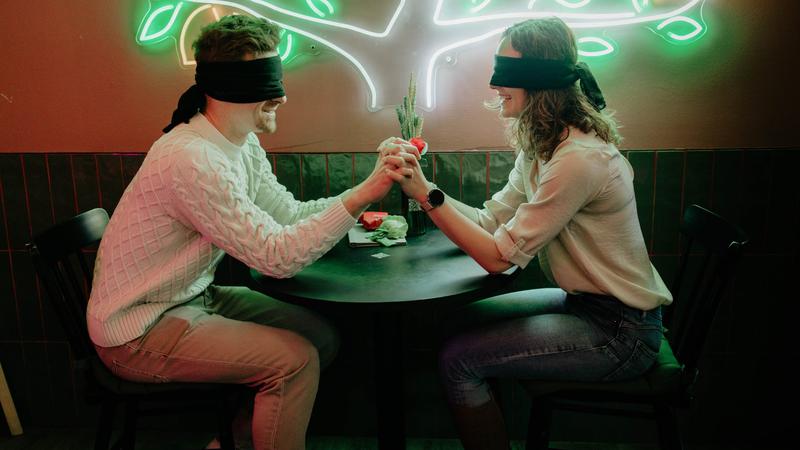 Spoj na slijepo dok vas netko fotka? Vanja Lovin&ccaron;i&cacute; ispri&ccaron;ala je sve o konceptu blind datea koji je dovela u Hrvatsku