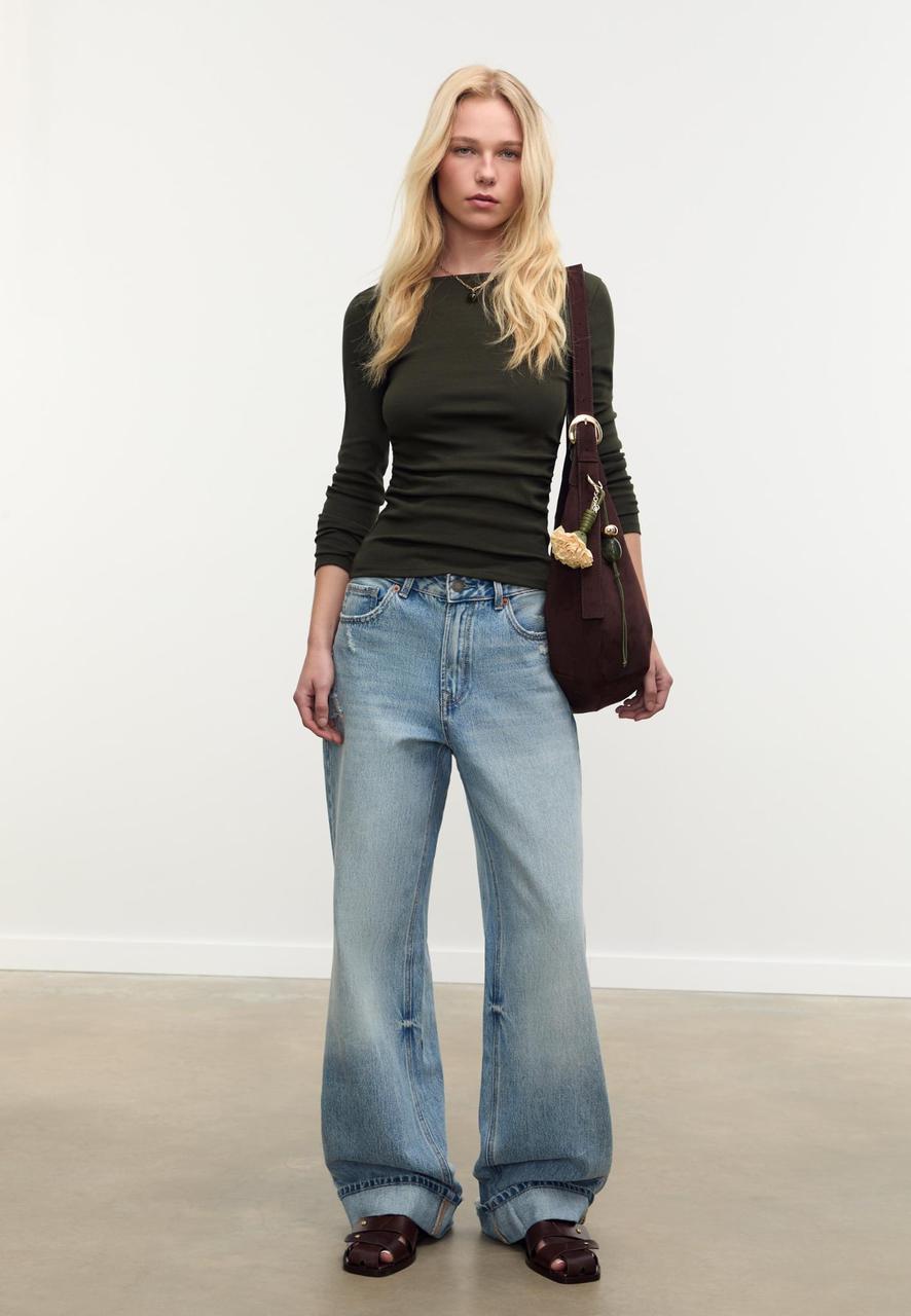 FOTO: Uske majice dugih rukava glavni su jesenski komadi, u Stradivariusu ih kupujemo za manje od 15 eura