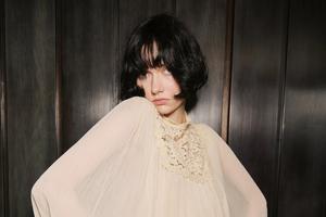 FOTO: U svakom ormaru ima mjesta za još jednu lijepu bluzu. Biramo između ovih 15 iz high streeta