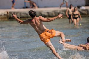 FOTO I mi žene imamo što pogledati na plaži: najzgodniji frajeri na Bačvicama
