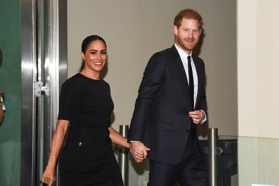 Meghan Markle i princ Harry | Autor: Profimedia / @salmahayek Instagram