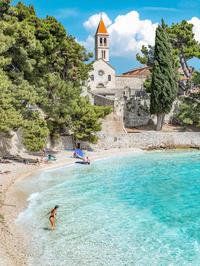 Plaža Kotlina, Bol na Braču