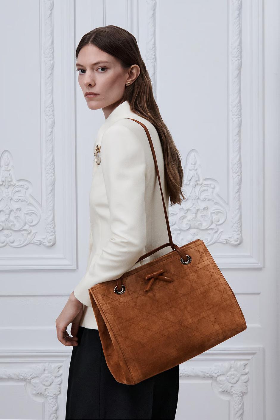  | Autor: Dior