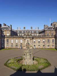 Razgledavanje privatnih prostorija kraljice Elizabete II