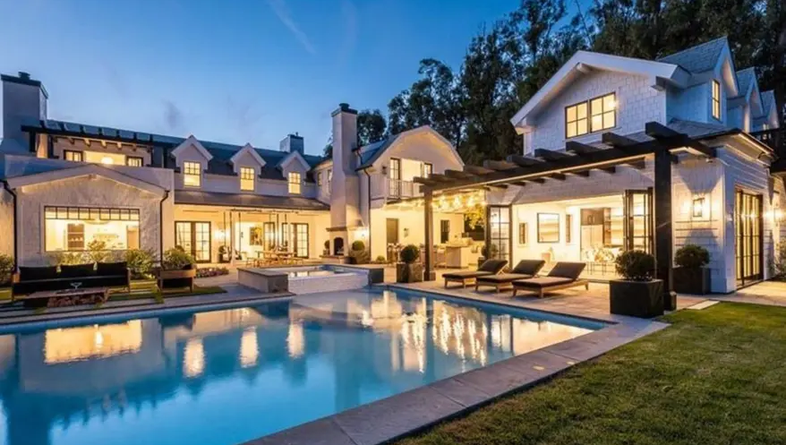 Novi dom Dakote Johnson i Chrisa Martina u Malibuu oličenje je pravog luksuza