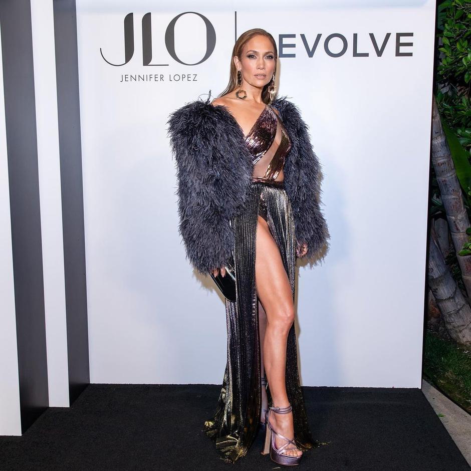 JLO Jennifer Lopez Revolve | Autor: Instagram @jlojenniferlopez