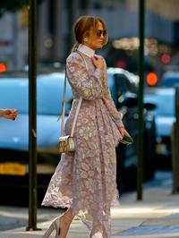 JLo u Valentino platformama