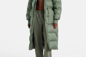 FOTO: Ove duge zimske jakne su must-have za šetnju adventom, u njima ti sigurno neće biti hladno