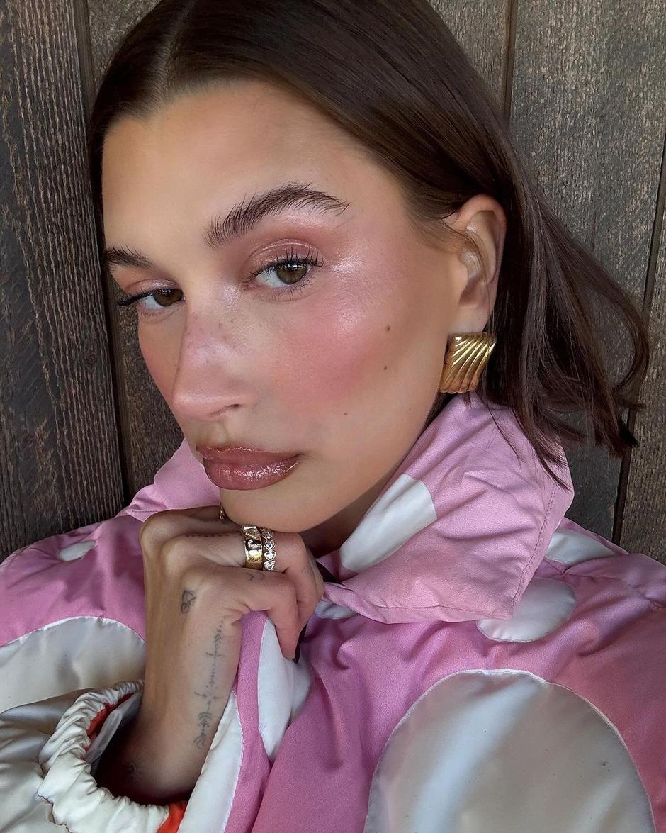 icy makeup | Autor: Instagram @haileybieber