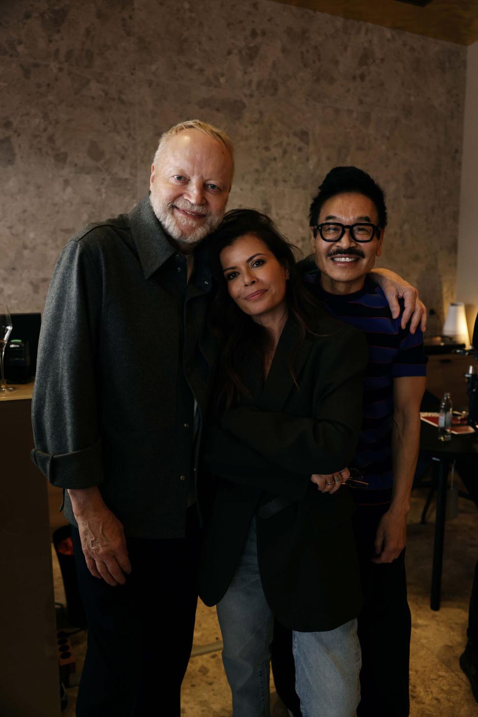  | Autor: V528 concept store