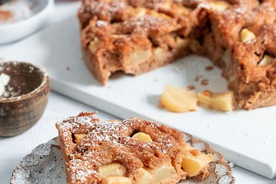 Vlažni kolač od jabuka