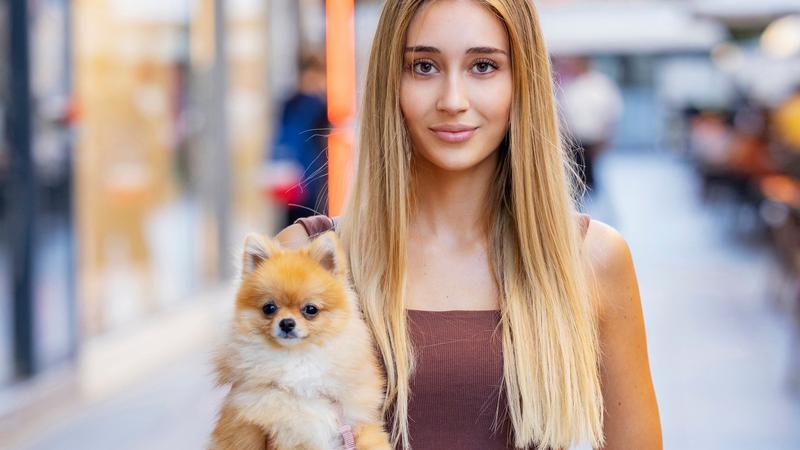 Uli&ccaron;na moda: Nekima outfit za &scaron;picu, njoj outfit za nadgledanje gra&dstrok;evinskih radova
