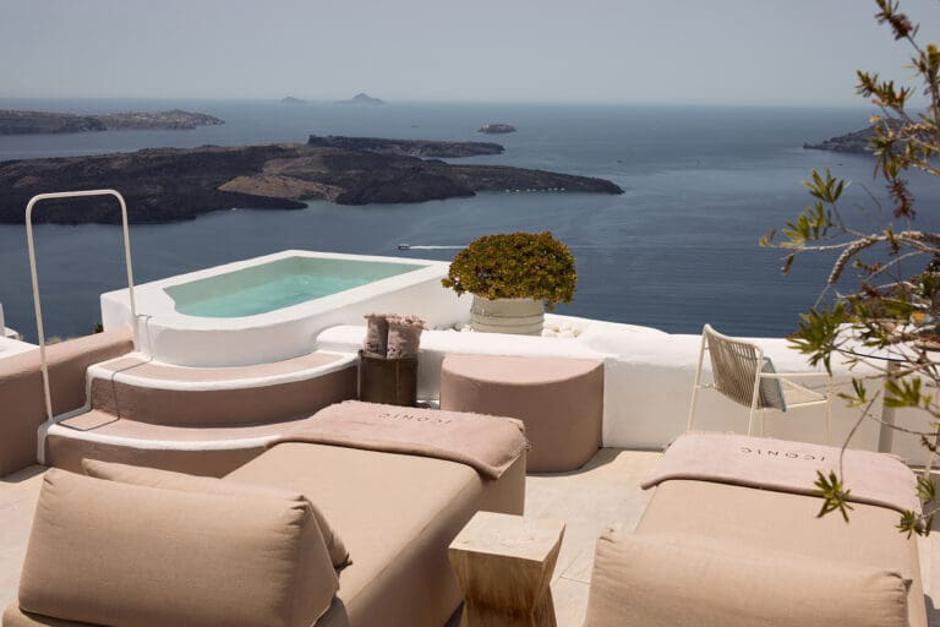  | Autor: https://iconicsantorini.com/