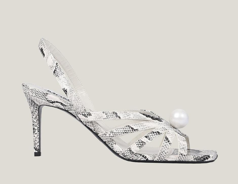  | Autor: Instagram @mona_official_page