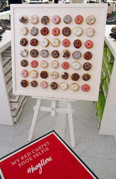 Ljubiteljice cipela pohrlile u zagrebačku Namu po svoje nove Höglice!