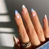 Foto: Instagram @amyle.nails, cvjetna francuska manikura