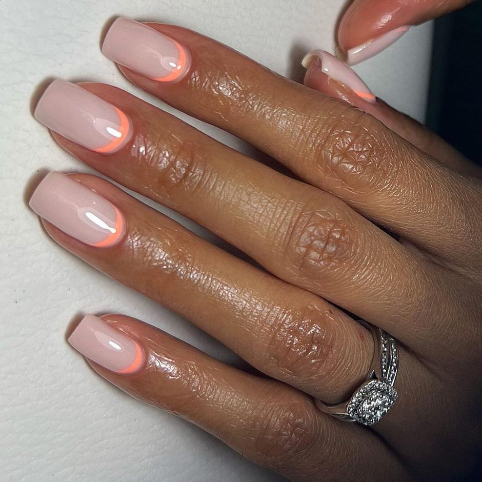narančasta manikura | Autor: Instagram @mel.loves.nails