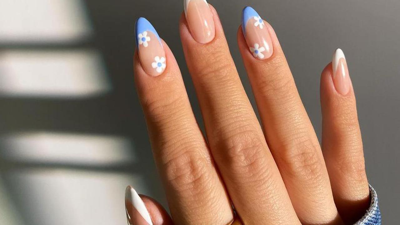 Foto: Instagram @amyle.nails, cvjetna francuska manikura