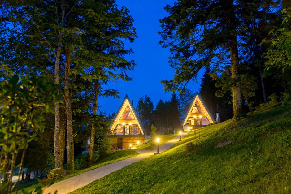  | Autor: Airbnb/Gorska bajka – Holiday Home & SPA Tisa