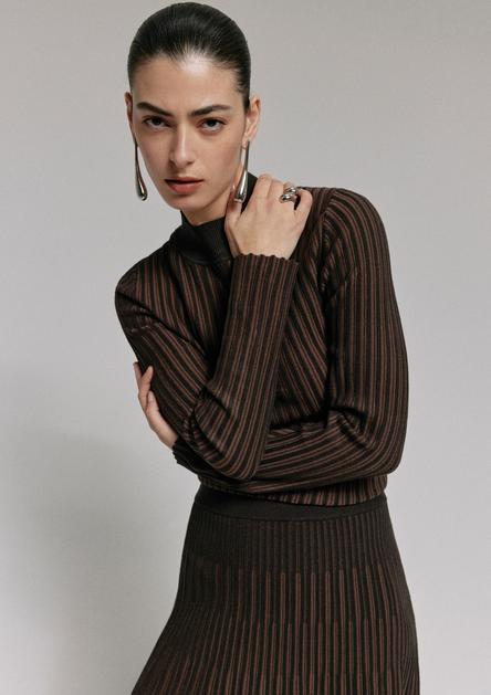 Comma – Jesen/Zima: Brown is the New Black