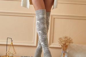 FOTO: Čarape s blagdanskim motivima super su poklon (posebno za secret Santu). Evo 17 odličnih