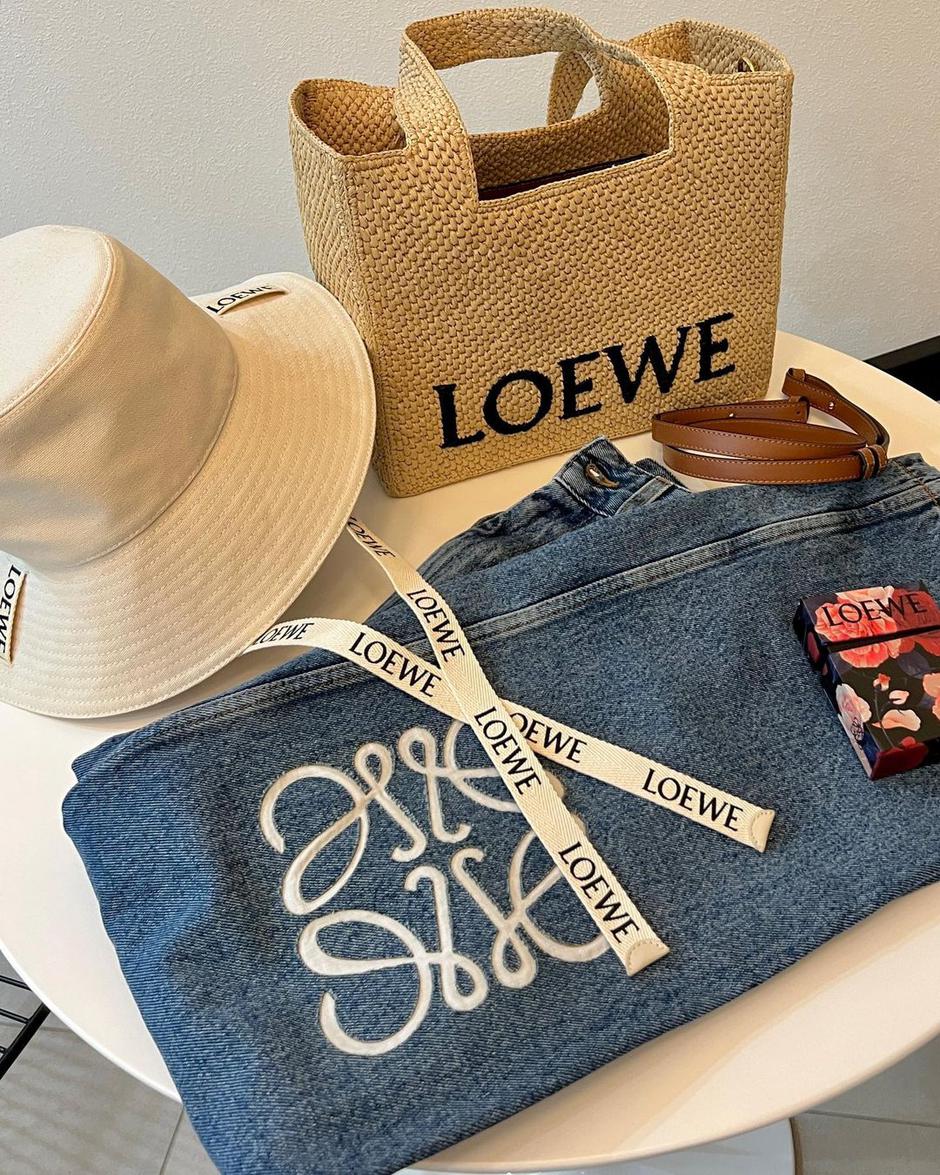 Loewe torba od rafije | Autor: Instagram @yukiko_kh