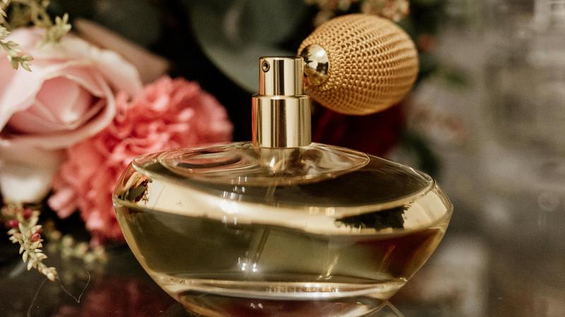 Arapski parfemi sve su popularniji, a ovo je 6 najboljih. Odi&scaron;u egzotikom i tajanstveno&scaron;&cacute;u 1001. no&cacute;i