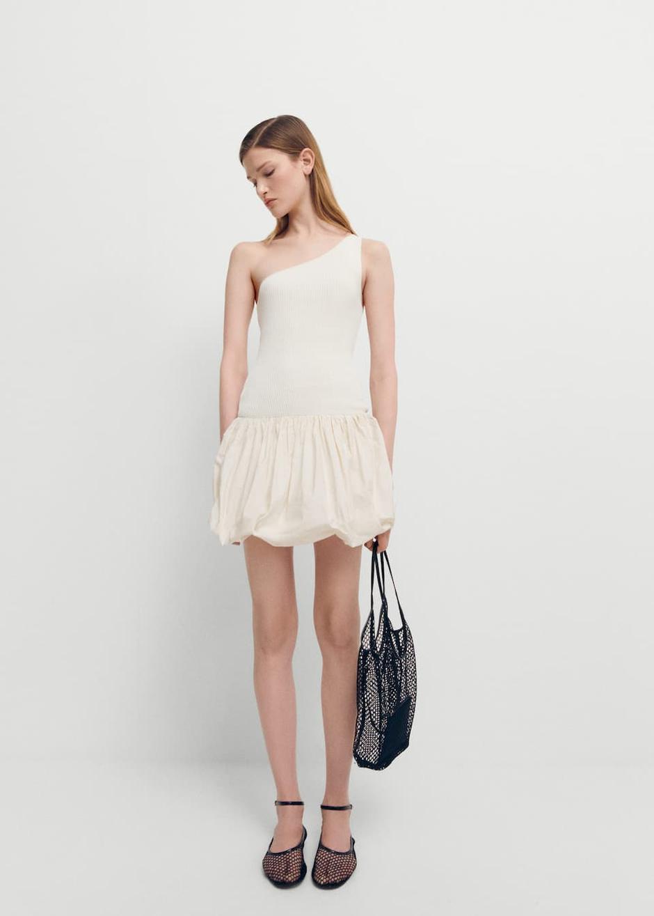 Foto: Mango, bijela haljina na jedno rame s puff suknjicom | Autor: Mango