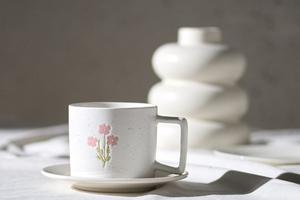 FOTO: Vrijeme je za makeover u ormariću sa šalicama. Evo najljepših proljetnih primjeraka