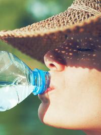 Koliko tekućine doista treba piti ljeti?