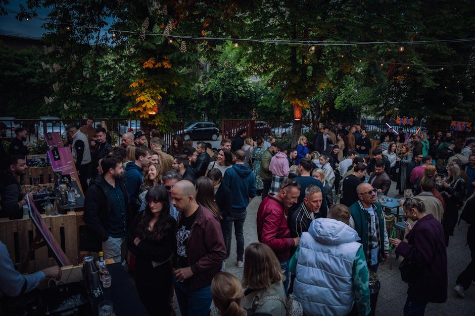  | Autor: Karlos Kole, PR