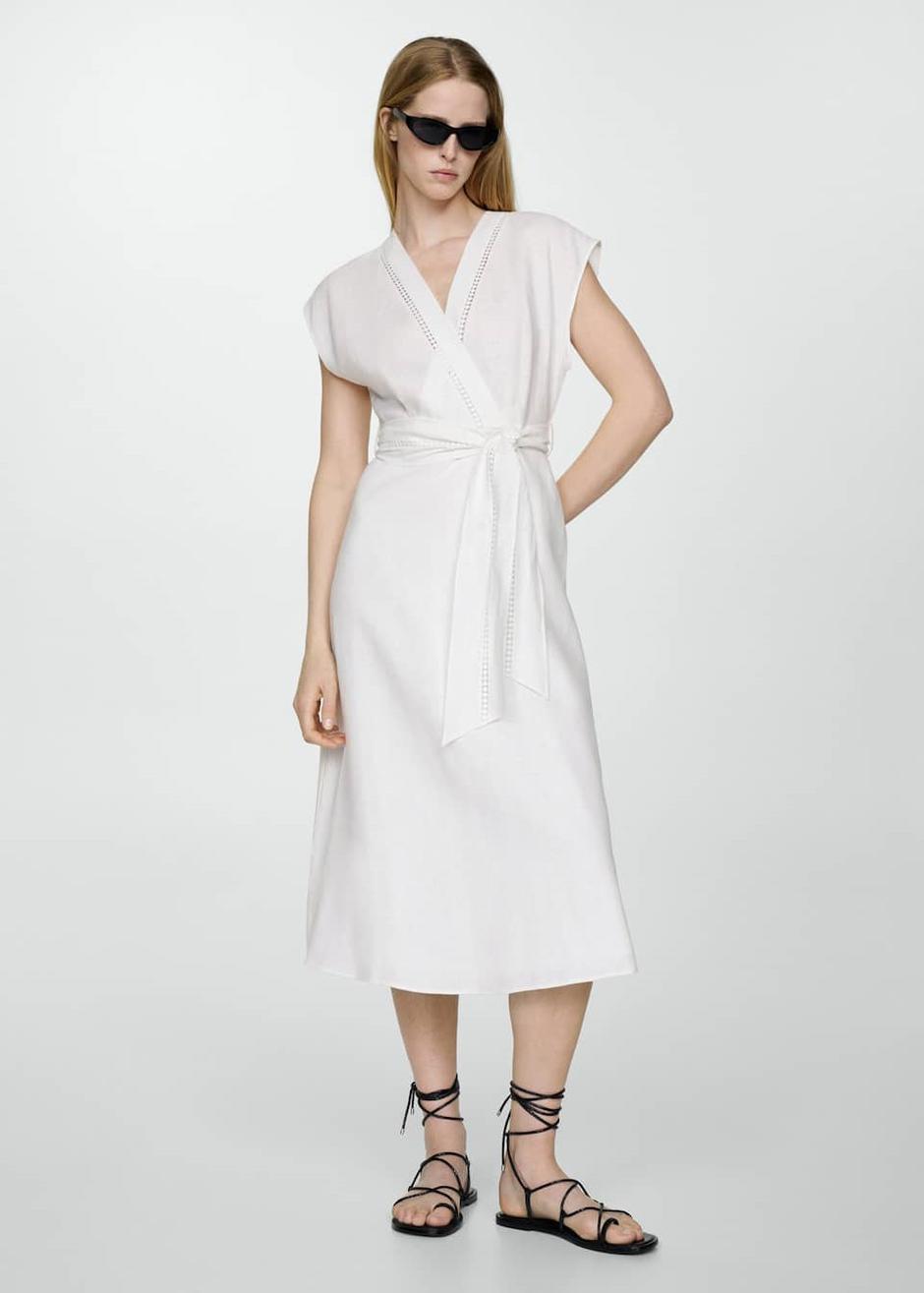 Foto: Mango, haljina u bijeloj boji na vezivanje | Autor: Mango