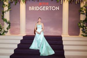 FOTO: Na premijeri četvrte sezone Bridgertona nije nedostajalo wow toaleta. Pogledaj najljepše!