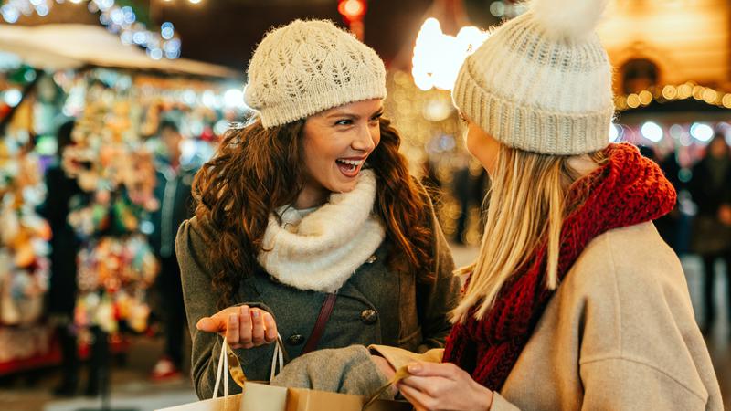 3 parfema koja neodoljivo mirišu na adventski sajam, po cimetu, vaniliji, začinima…